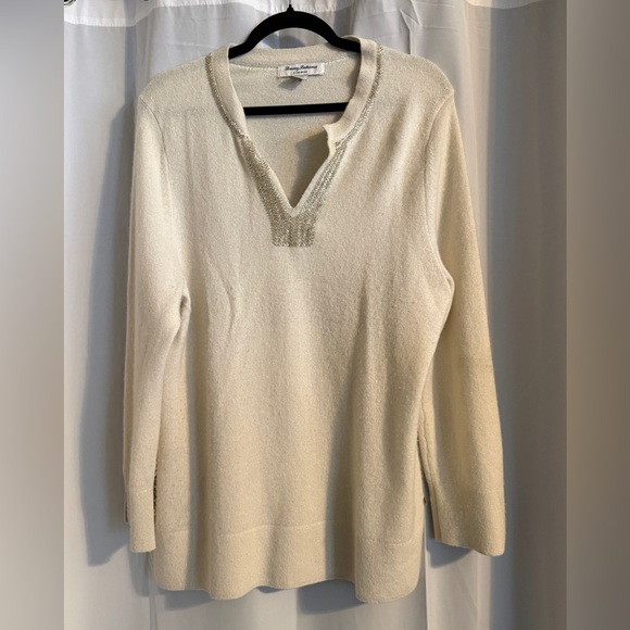 Tommy Bahama Sweaters - Tommy Bahama Cashmere Beaded V Neck Sweater L Cream